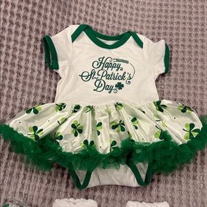 Happy St. Patrick's Day Green & White Baby Tutu Onesie Set size 0-3 months NEW